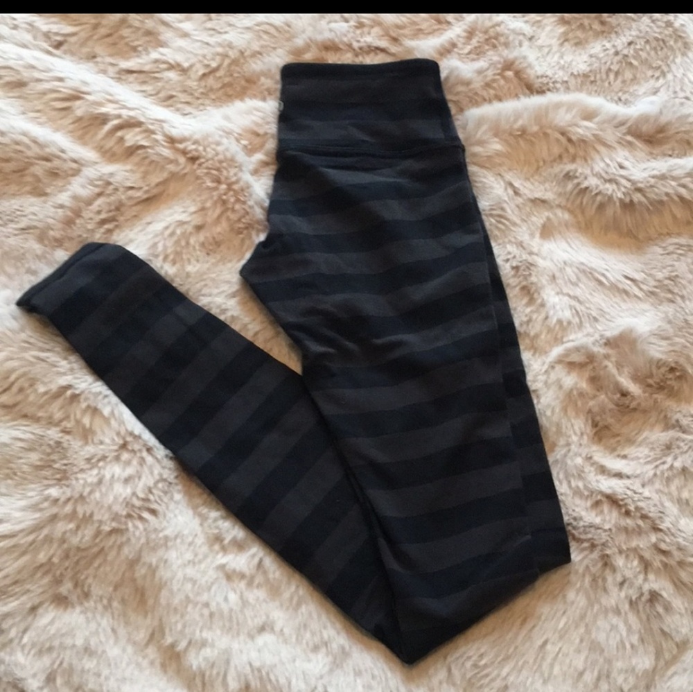Lululemon Stripe Wunder Under Leggings - Luon